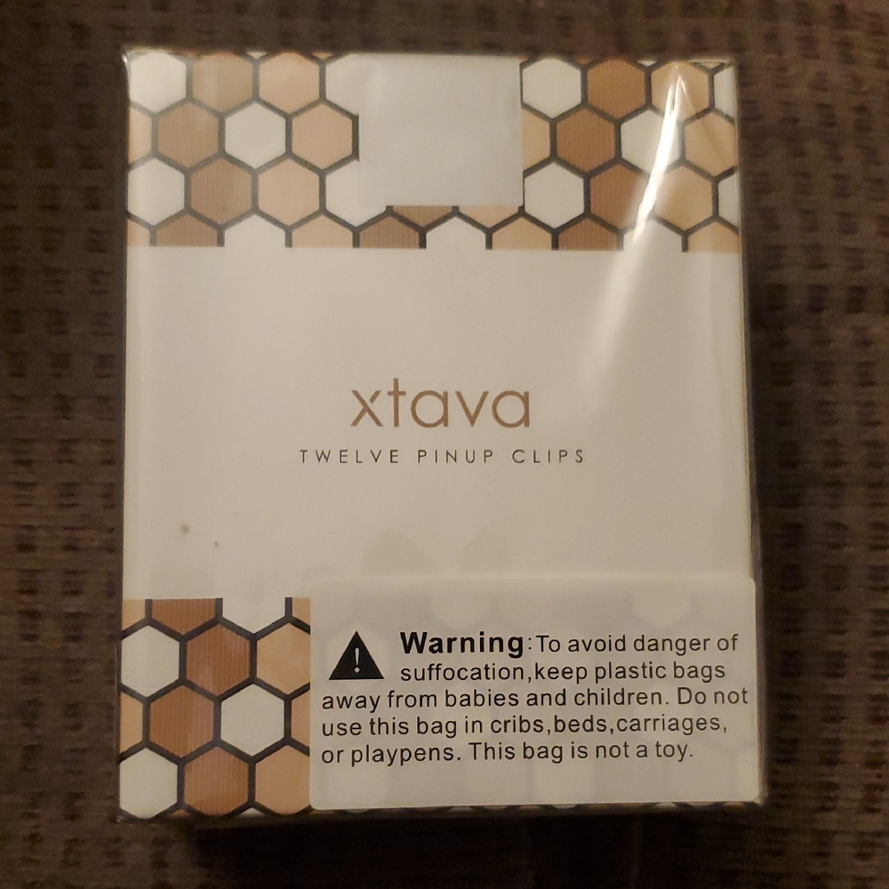 Twelve Pinup Clips - Gold and Black